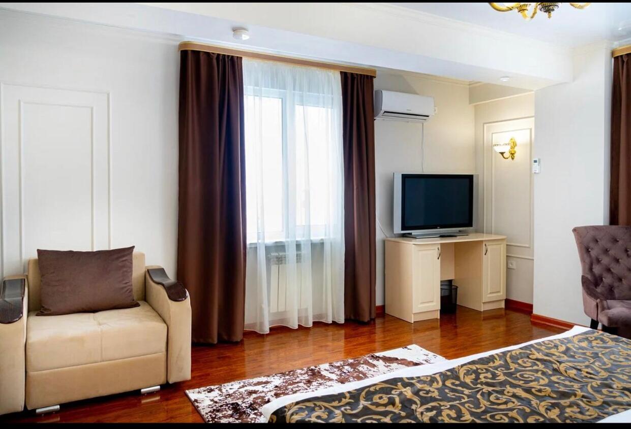 Gold Boutique Hotel Alma-Ata Exteriör bild